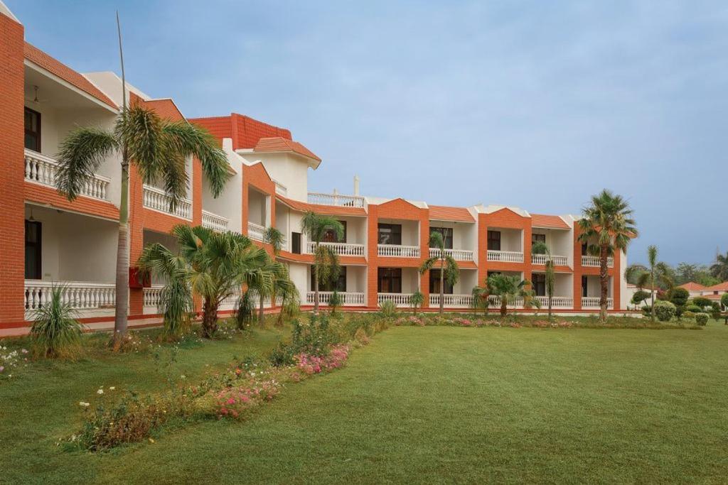 Naturoville Wellness Resort Rishikesh - Surrounded By Nature, Rooted In Wellness Doiwāla 外观 照片